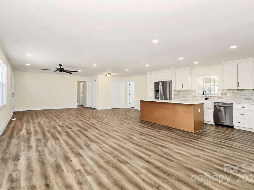 2159 Greenleaf Road, Clover, SC 29710.  MLS# CAR4223943, YatesRealty ID 17442. 