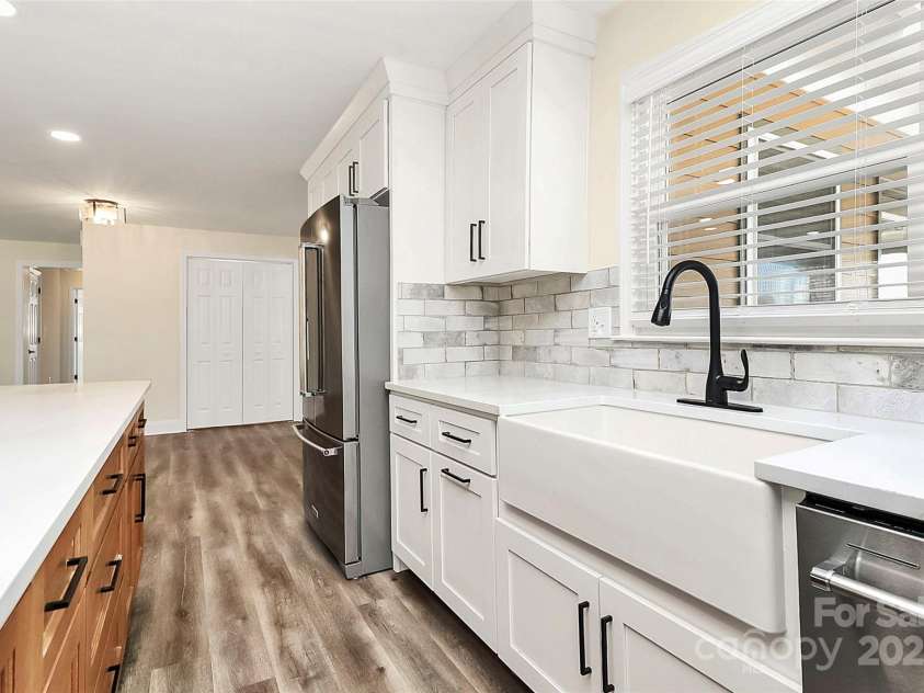 2159 Greenleaf Road, Clover, SC 29710.  MLS# CAR4223943, YatesRealty ID 17442. 