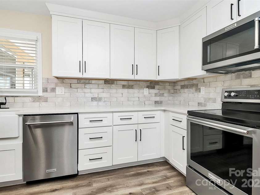 2159 Greenleaf Road, Clover, SC 29710.  MLS# CAR4223943, YatesRealty ID 17442. 