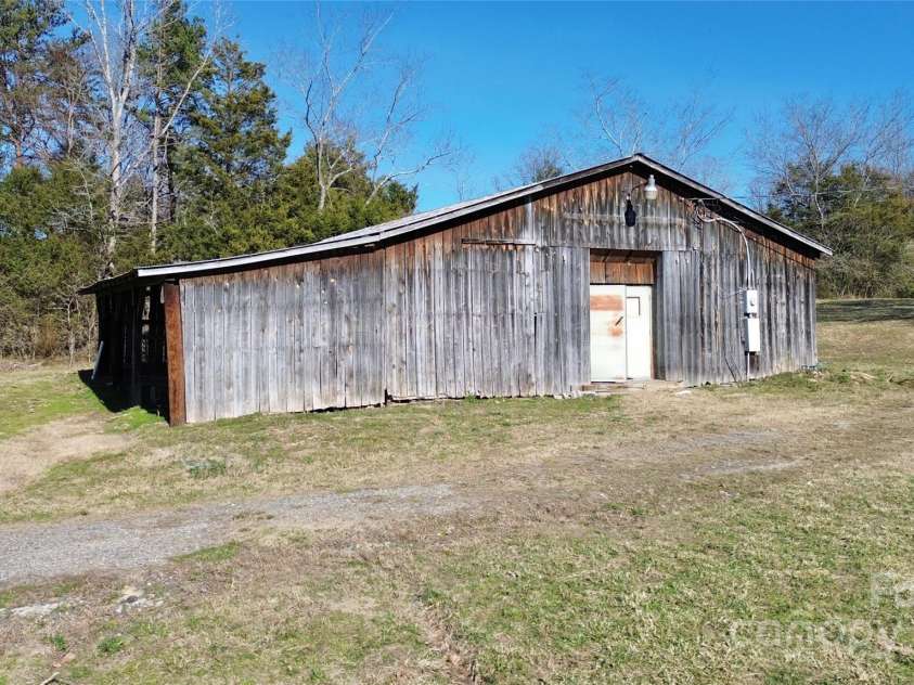 2159 Greenleaf Road, Clover, SC 29710.  MLS# CAR4223943, YatesRealty ID 17442. 