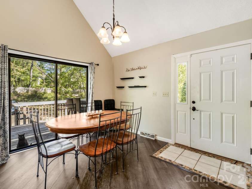 823 Fanning Bridge Road, Fletcher, NC 28732.  MLS# CAR4376125, YatesRealty ID 17443. 