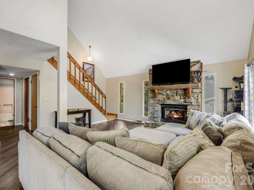 823 Fanning Bridge Road, Fletcher, NC 28732.  MLS# CAR4376125, YatesRealty ID 17443. 