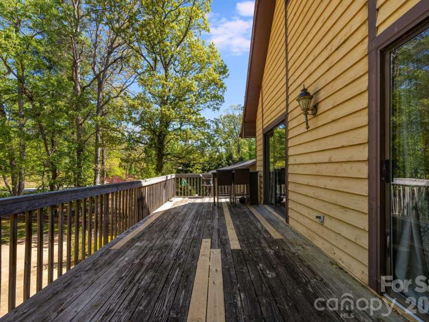 823 Fanning Bridge Road, Fletcher, NC 28732.  MLS# CAR4376125, YatesRealty ID 17443. 