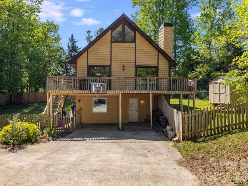 823 Fanning Bridge Road, Fletcher, NC 28732.  MLS# CAR4376125, YatesRealty ID 17443. 