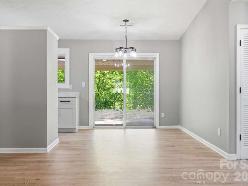 24 Sagefield Drive, Candler, NC 28715.  MLS# CAR4376875, YatesRealty ID 17444. 