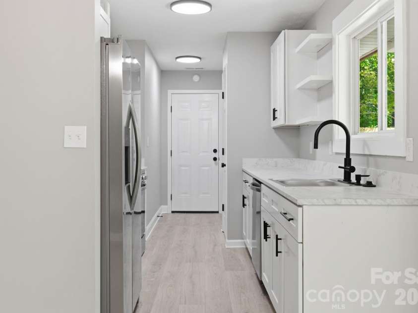 24 Sagefield Drive, Candler, NC 28715.  MLS# CAR4376875, YatesRealty ID 17444. 