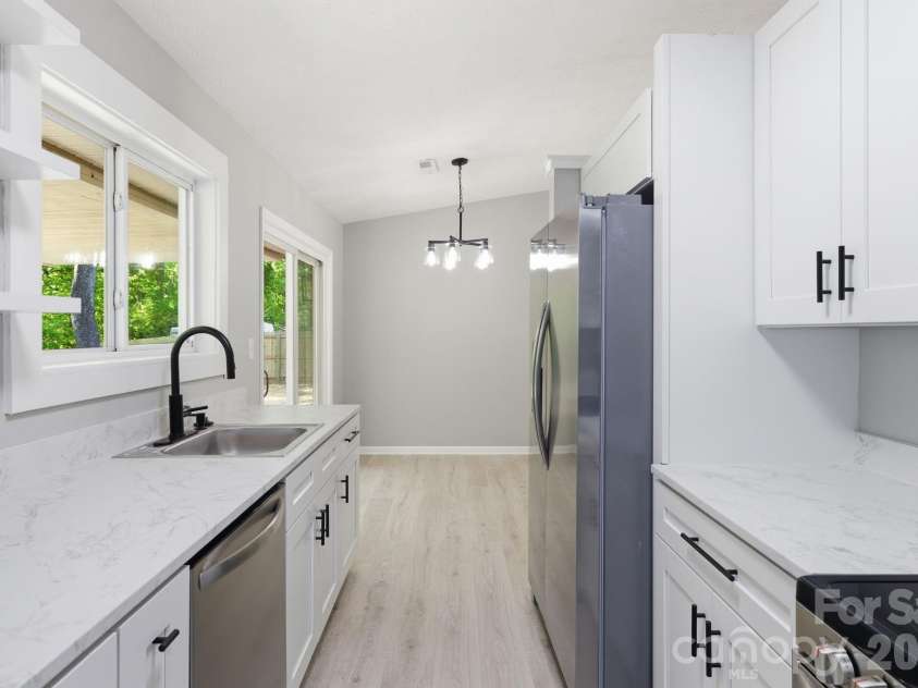 24 Sagefield Drive, Candler, NC 28715.  MLS# CAR4376875, YatesRealty ID 17444. 