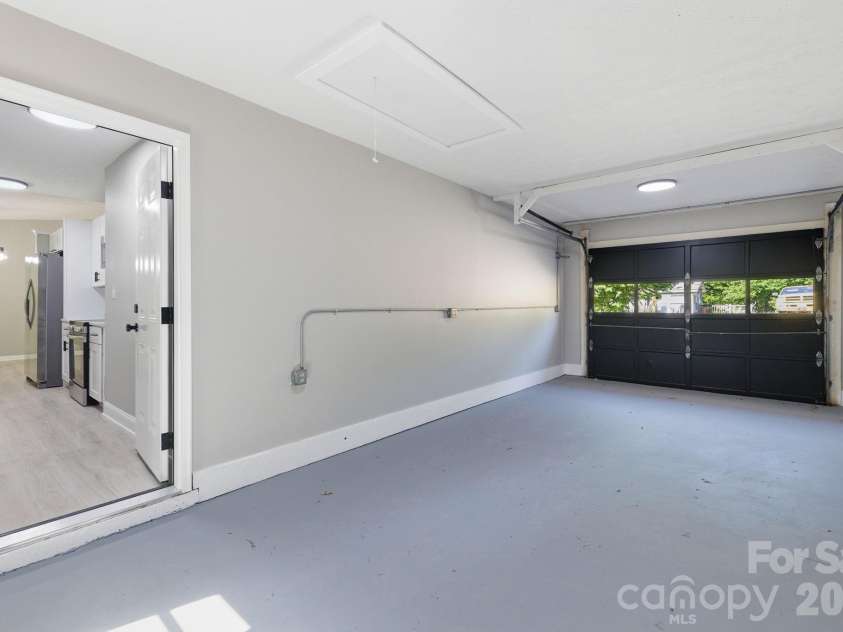 24 Sagefield Drive, Candler, NC 28715.  MLS# CAR4376875, YatesRealty ID 17444. 