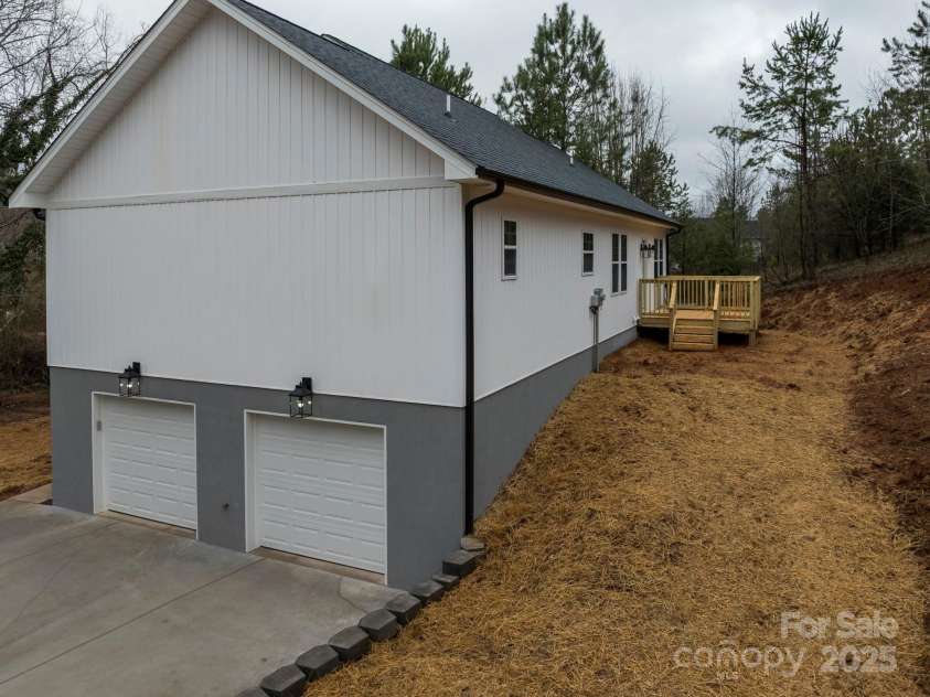 67 & 69 Highland Avenue, Granite Falls, NC 28630.  MLS# CAR4222901, YatesRealty ID 17444. 