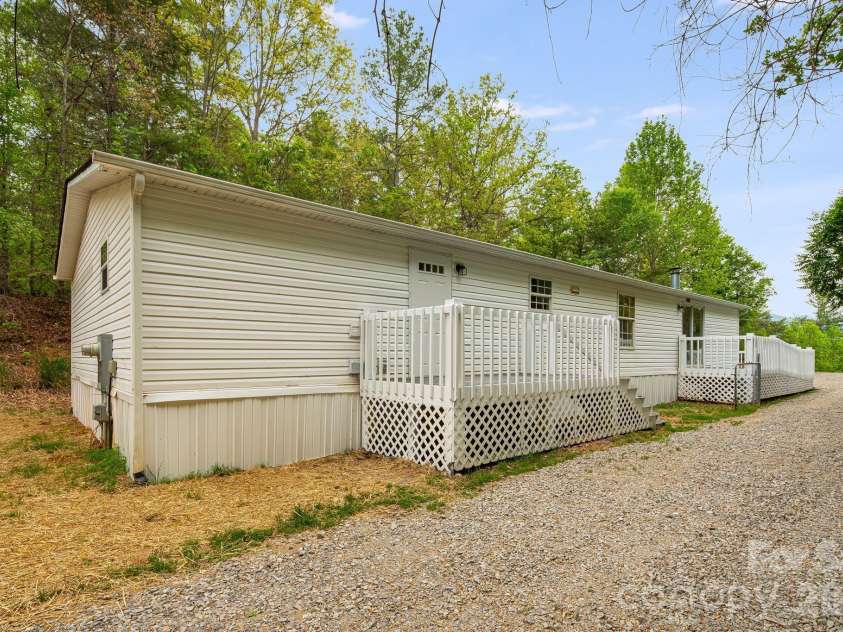 90 High Point Road, Weaverville, NC 28787.  MLS# CAR4376876, YatesRealty ID 17445. 