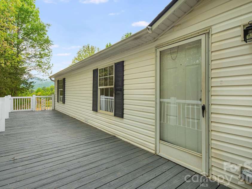 90 High Point Road, Weaverville, NC 28787.  MLS# CAR4376876, YatesRealty ID 17445. 