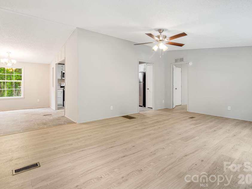 90 High Point Road, Weaverville, NC 28787.  MLS# CAR4376876, YatesRealty ID 17445. 