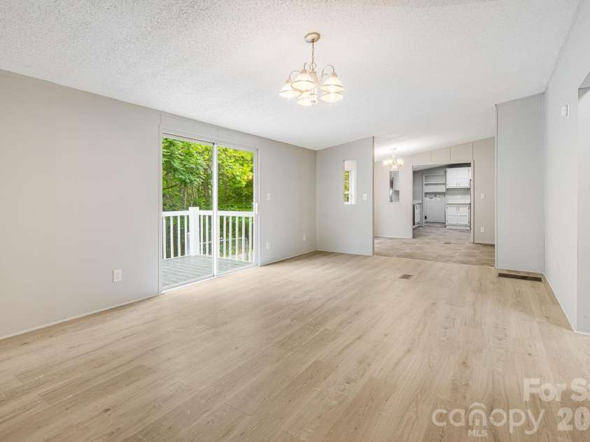 90 High Point Road, Weaverville, NC 28787.  MLS# CAR4376876, YatesRealty ID 17445. 
