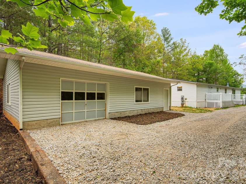 90 High Point Road, Weaverville, NC 28787.  MLS# CAR4376876, YatesRealty ID 17445. 