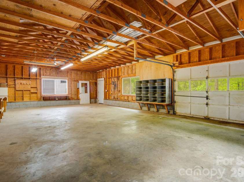 90 High Point Road, Weaverville, NC 28787.  MLS# CAR4376876, YatesRealty ID 17445. 