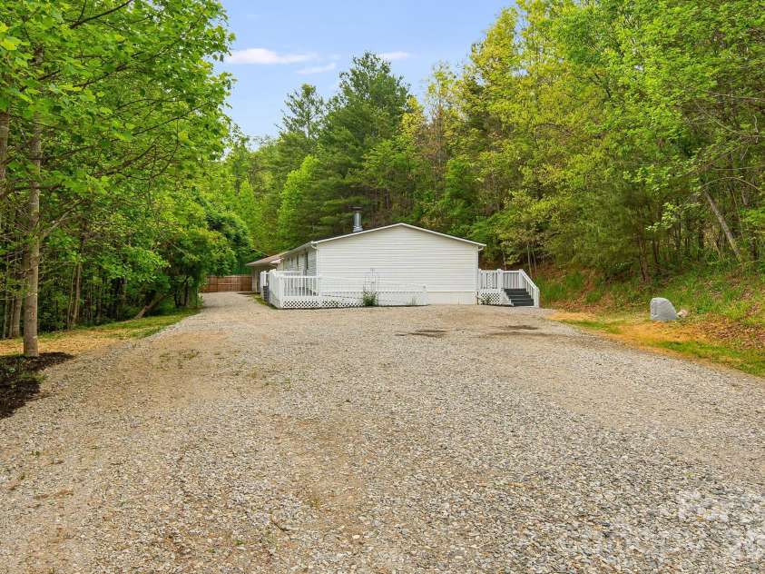 90 High Point Road, Weaverville, NC 28787.  MLS# CAR4376876, YatesRealty ID 17445. 