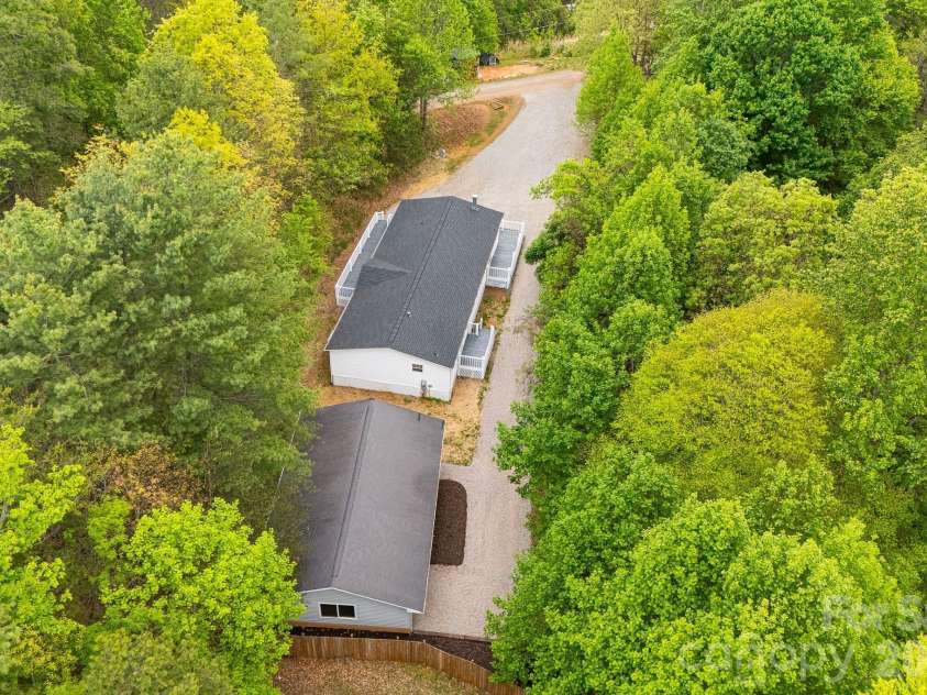 90 High Point Road, Weaverville, NC 28787.  MLS# CAR4376876, YatesRealty ID 17445. 