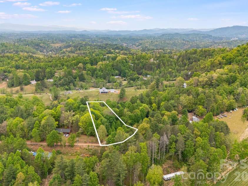 90 High Point Road, Weaverville, NC 28787.  MLS# CAR4376876, YatesRealty ID 17445. 
