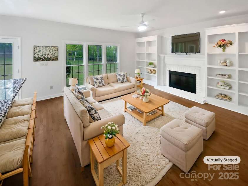 1121 Setter Lane, Concord, NC 28025.  MLS# CAR4247711, YatesRealty ID 17446. 
