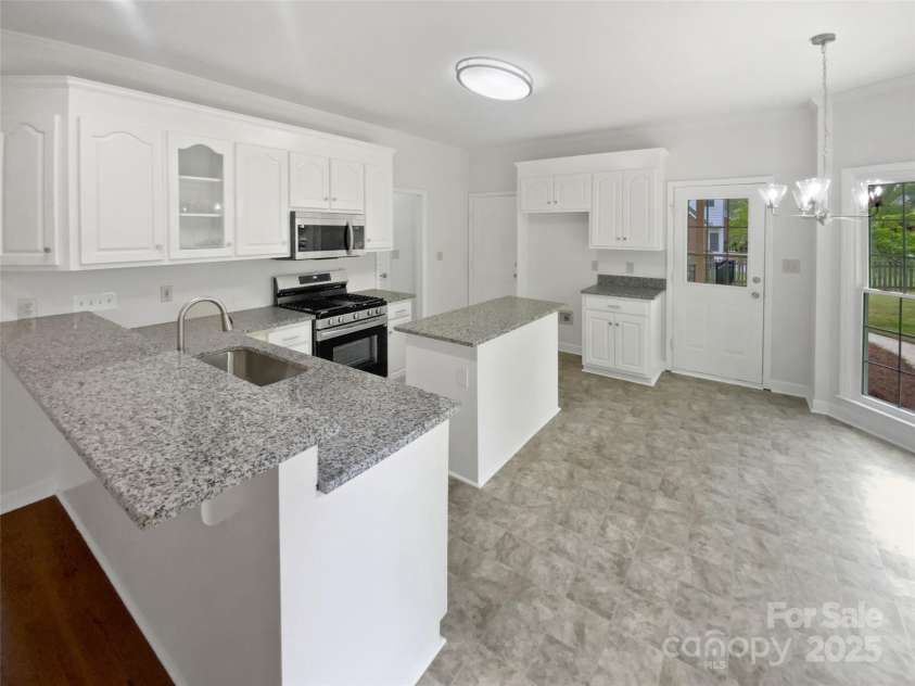 1121 Setter Lane, Concord, NC 28025.  MLS# CAR4247711, YatesRealty ID 17446. 