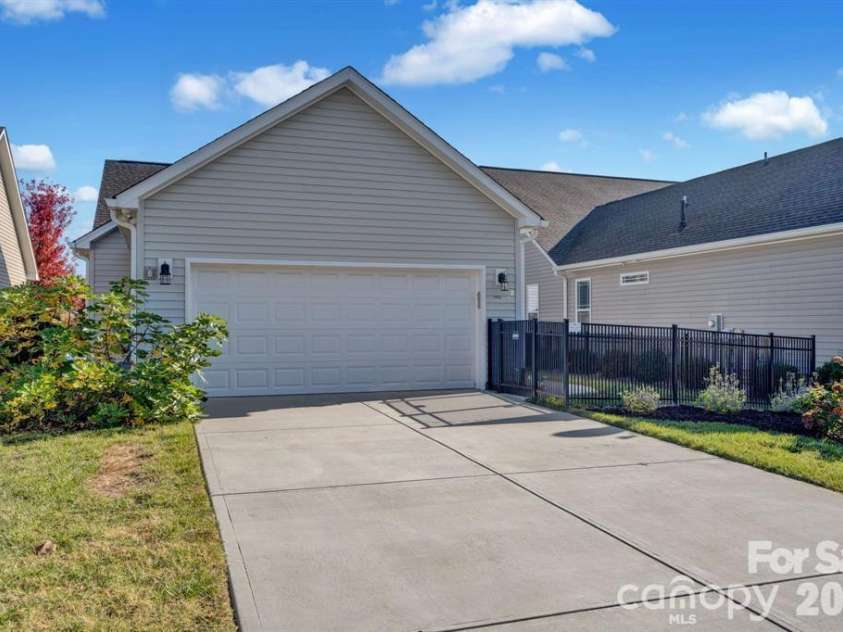 17836 Coulter Parkway, Cornelius, NC 28031.  MLS# CAR4376050, YatesRealty ID 17446. 