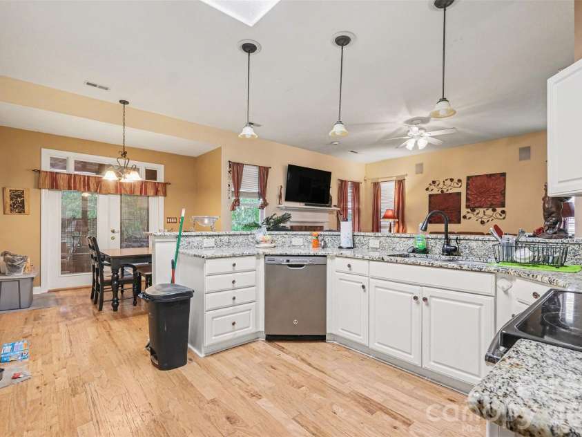 12310 Panthersville Drive, Charlotte, NC 28269.  MLS# CAR4375642, YatesRealty ID 17447. 