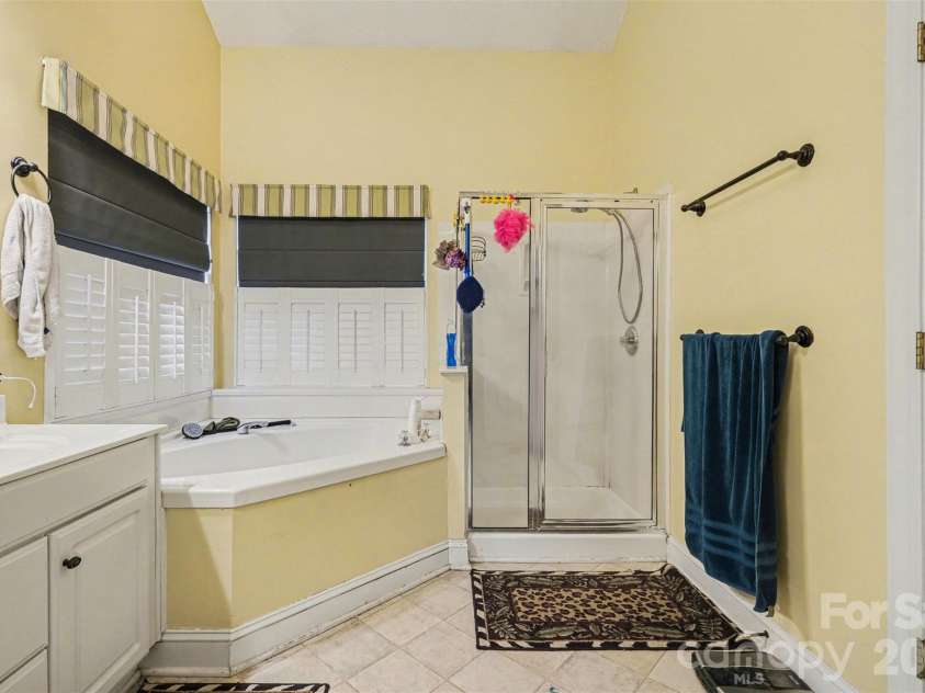 12310 Panthersville Drive, Charlotte, NC 28269.  MLS# CAR4375642, YatesRealty ID 17447. 