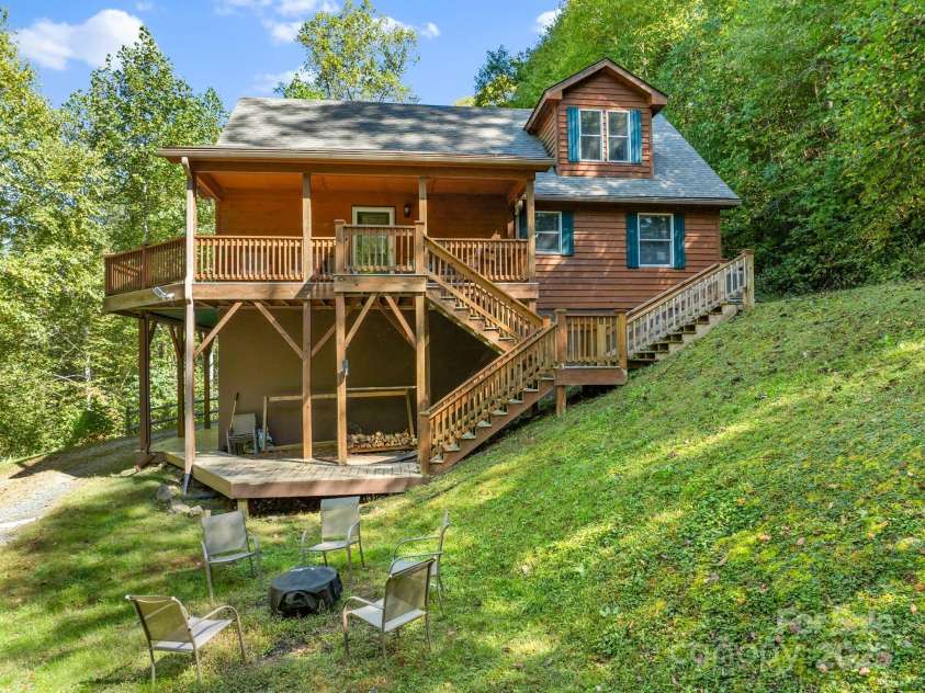 136 Grouse Point Road, Hot Springs, NC 28743.  MLS# CAR4309284, YatesRealty ID 17447. 