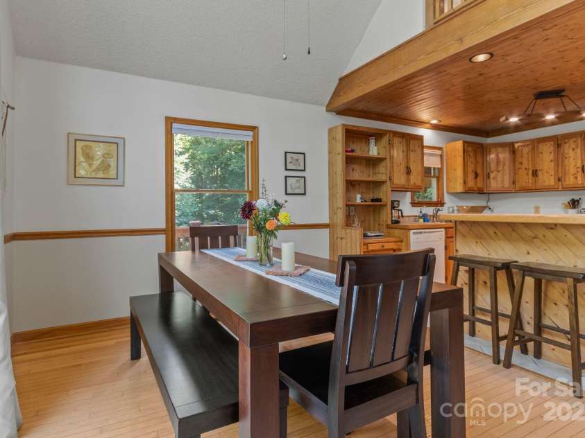 136 Grouse Point Road, Hot Springs, NC 28743.  MLS# CAR4309284, YatesRealty ID 17447. 