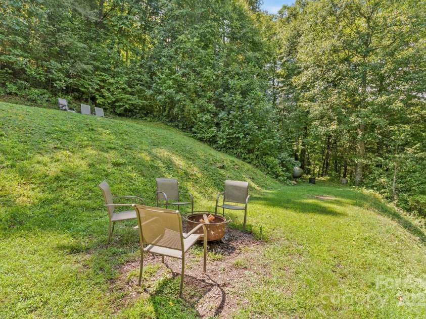 136 Grouse Point Road, Hot Springs, NC 28743.  MLS# CAR4309284, YatesRealty ID 17447. 