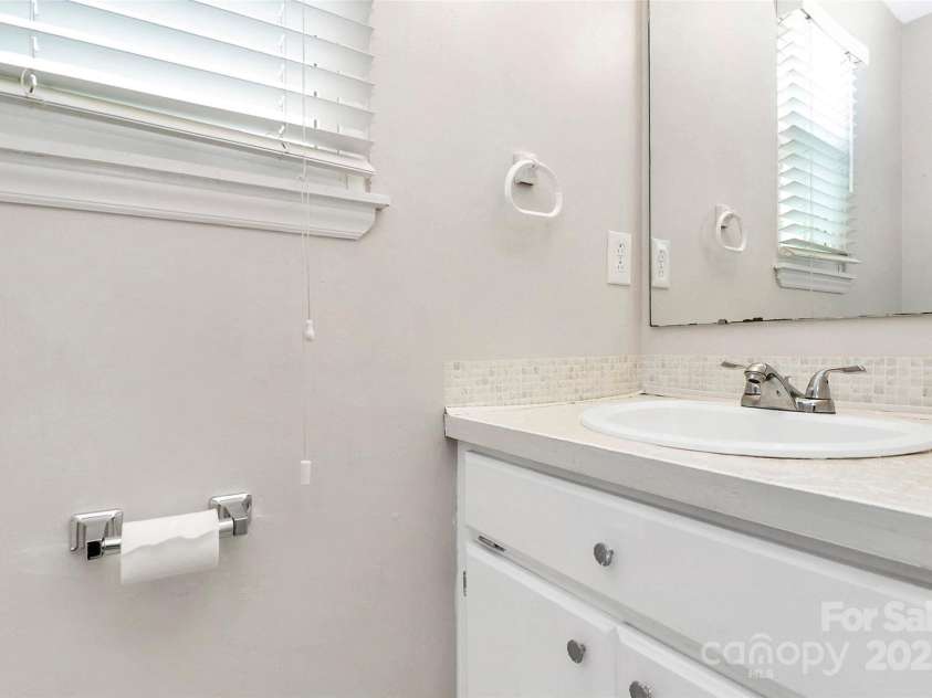 10945 Wiltshire Lane, Charlotte, NC 28262.  MLS# CAR4261143, YatesRealty ID 17448. 