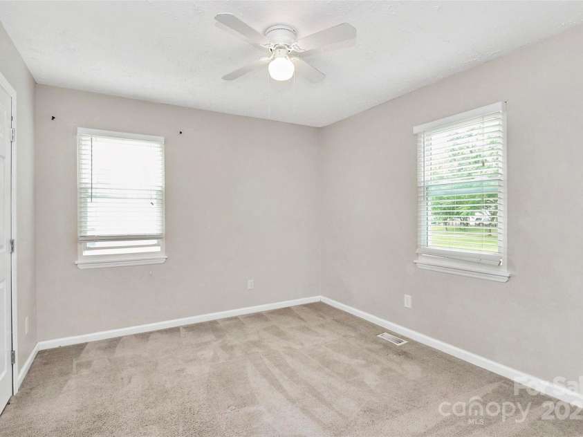 10945 Wiltshire Lane, Charlotte, NC 28262.  MLS# CAR4261143, YatesRealty ID 17448. 