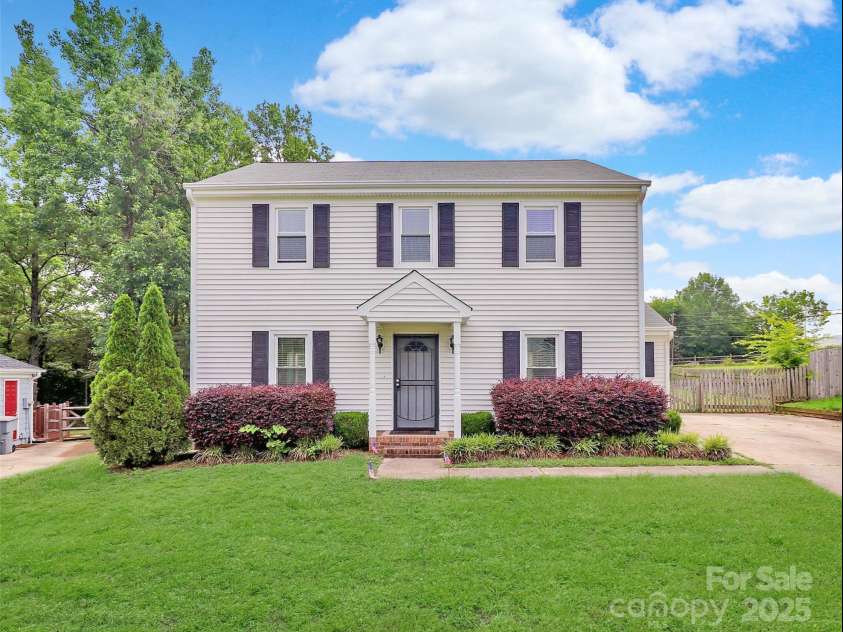 10945 Wiltshire Lane, Charlotte, NC 28262.  MLS# CAR4261143, YatesRealty ID 17448. 
