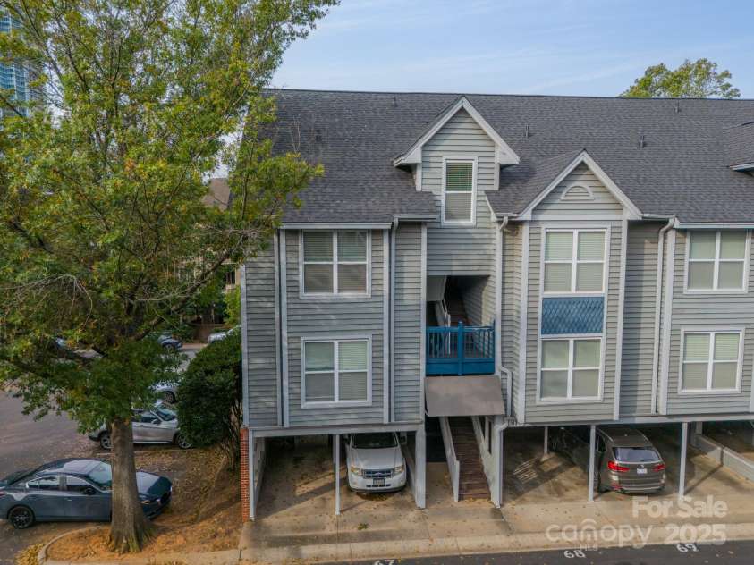 513 Graham Street, Charlotte, NC 28202.  MLS# CAR4232603, YatesRealty ID 17449. 