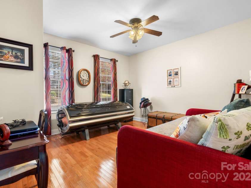 1246 Hillsboro Avenue, Hickory, NC 28602.  MLS# CAR4199854, YatesRealty ID 1745. Bedroom 3