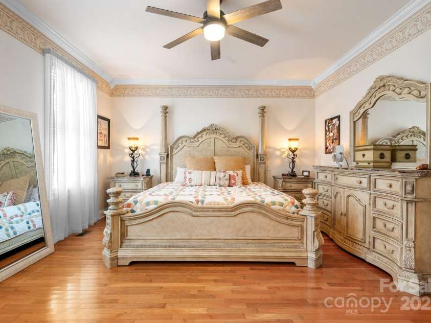 1246 Hillsboro Avenue, Hickory, NC 28602.  MLS# CAR4199854, YatesRealty ID 1745. Master bedroom