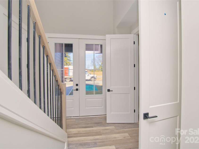 3905 Plainview Road, Charlotte, NC 28208.  MLS# CAR4331843, YatesRealty ID 1745. 