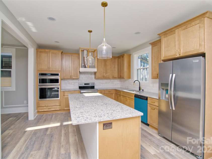 3905 Plainview Road, Charlotte, NC 28208.  MLS# CAR4331843, YatesRealty ID 1745. 