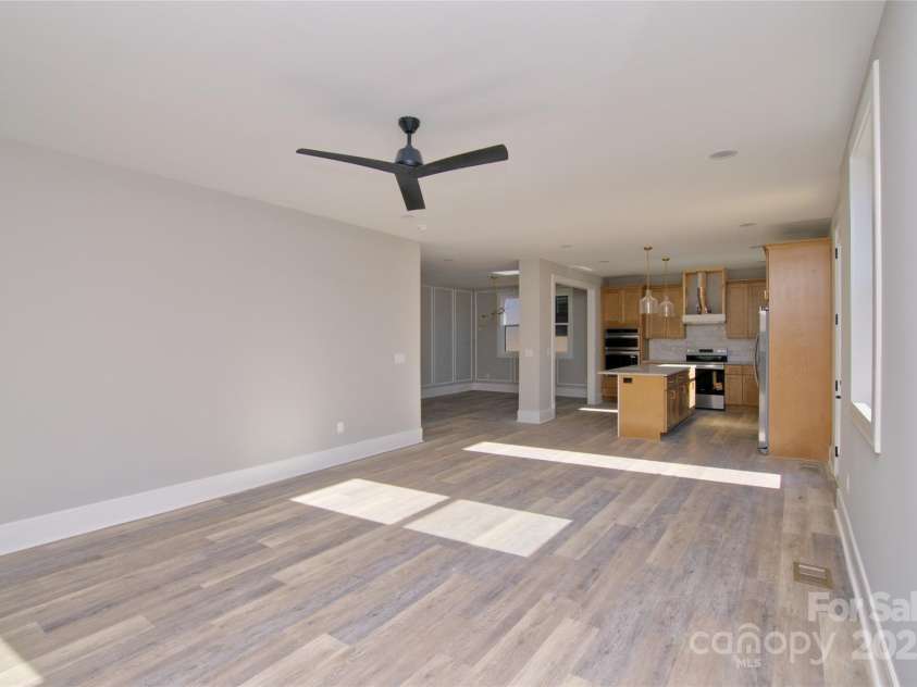 3905 Plainview Road, Charlotte, NC 28208.  MLS# CAR4331843, YatesRealty ID 1745. 