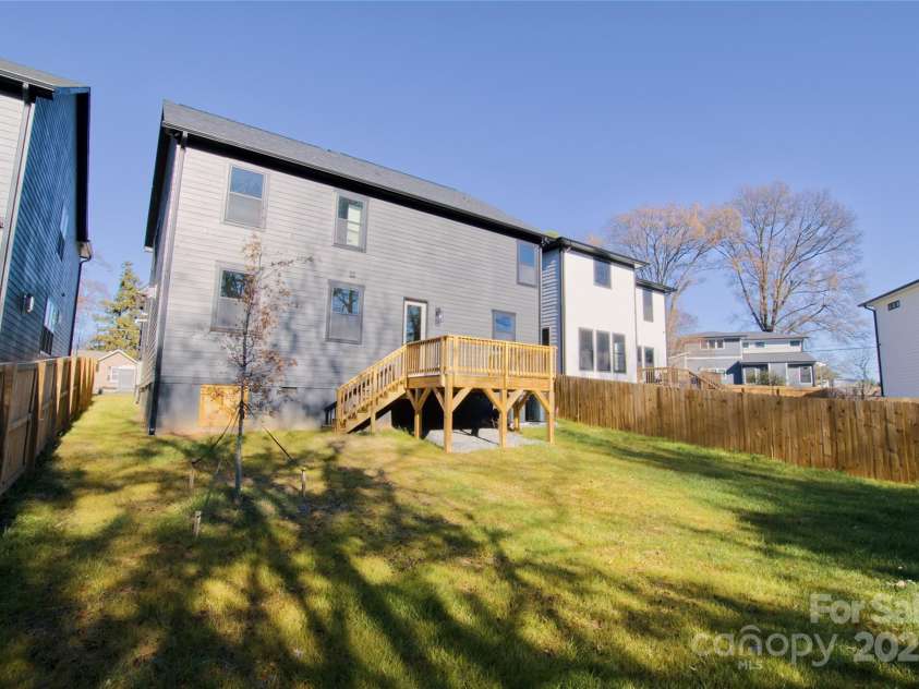 3905 Plainview Road, Charlotte, NC 28208.  MLS# CAR4331843, YatesRealty ID 1745. 