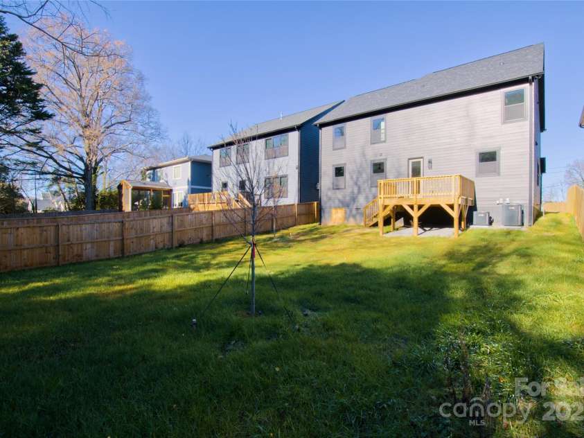 3905 Plainview Road, Charlotte, NC 28208.  MLS# CAR4331843, YatesRealty ID 1745. 