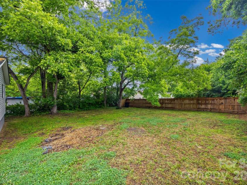 327 Morrow Avenue, Monroe, NC 28112.  MLS# CAR4377086, YatesRealty ID 17451. 