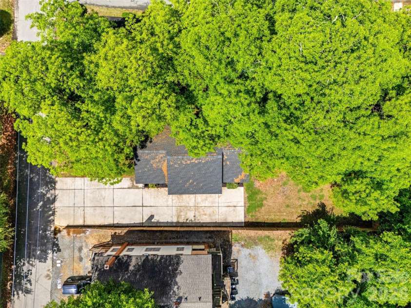 327 Morrow Avenue, Monroe, NC 28112.  MLS# CAR4377086, YatesRealty ID 17451. 