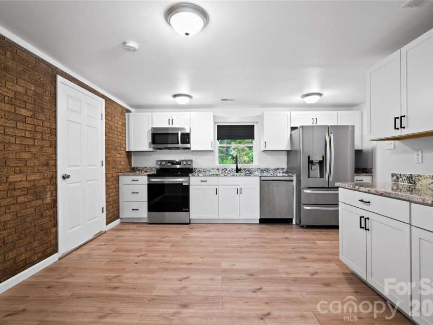 648 Scotts Creek Road, Statesville, NC 28625.  MLS# CAR4377080, YatesRealty ID 17452. 