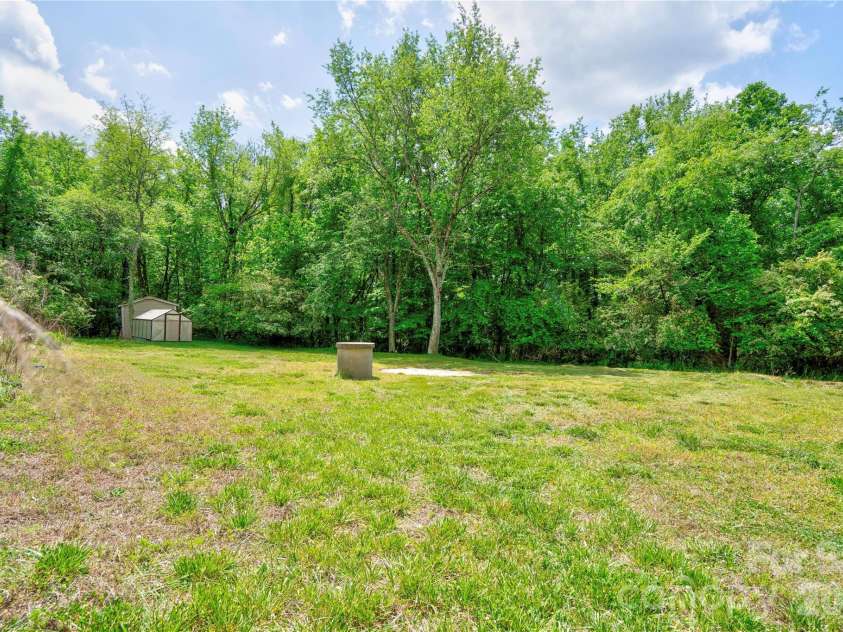111 Harbor Point Drive, Cherryville, NC 28021.  MLS# CAR4377060, YatesRealty ID 17453. Back Yard