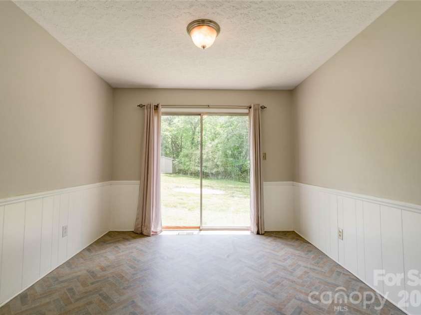 111 Harbor Point Drive, Cherryville, NC 28021.  MLS# CAR4377060, YatesRealty ID 17453. Dining Room