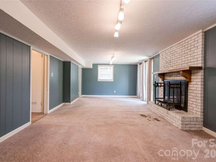 111 Harbor Point Drive, Cherryville, NC 28021.  MLS# CAR4377060, YatesRealty ID 17453. Family Room