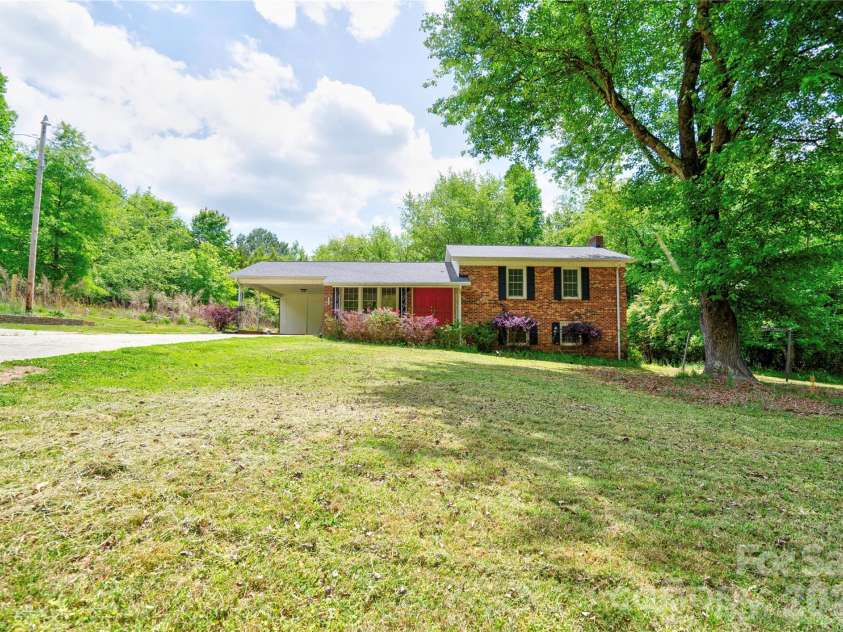 111 Harbor Point Drive, Cherryville, NC 28021.  MLS# CAR4377060, YatesRealty ID 17453. Front