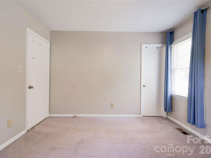 111 Harbor Point Drive, Cherryville, NC 28021.  MLS# CAR4377060, YatesRealty ID 17453. Primary Bedroom