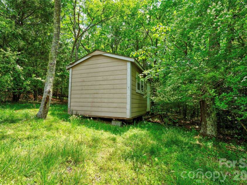 111 Harbor Point Drive, Cherryville, NC 28021.  MLS# CAR4377060, YatesRealty ID 17453. Storage Building